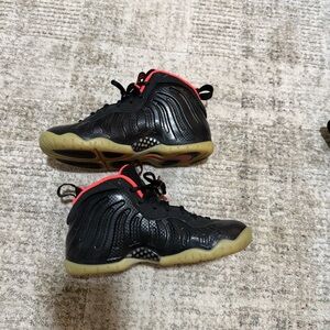 Nike Youth Kids 6.5 Women’s 8 Foamposite Pro Premium Yeezy Basketball Shoes